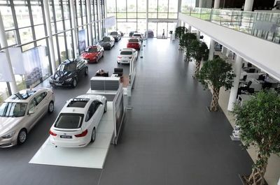 特斯拉回歸傳統(tǒng)汽車商圈,4S店模式真的會(huì)被取代嗎?